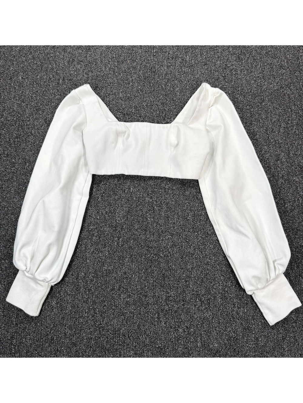 Nonchalant White Long Sleeve Crop Top with Puff Sleeves